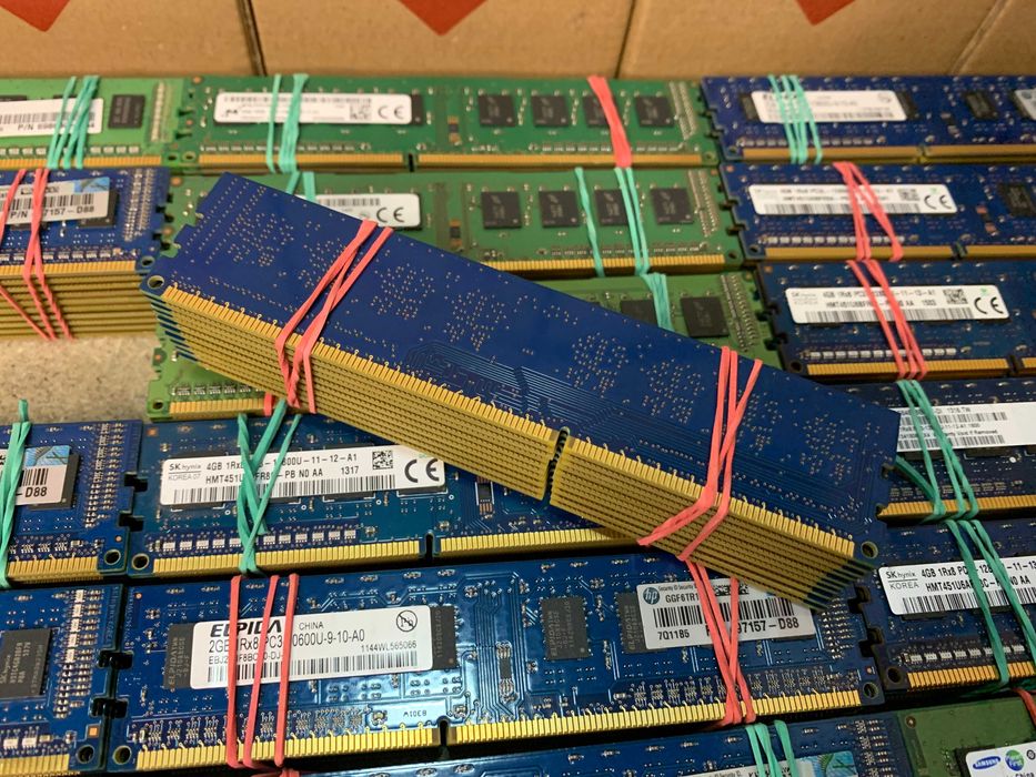 Оперативна пам'ять для ПК DDR3 4gb 1600 | PC3 - 12800 | DIMM | Samsung