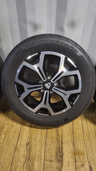 Felgi Koła Dacia 17" 5x114,3 z oponami 215/60 R17 Duster Nissan Qashqai