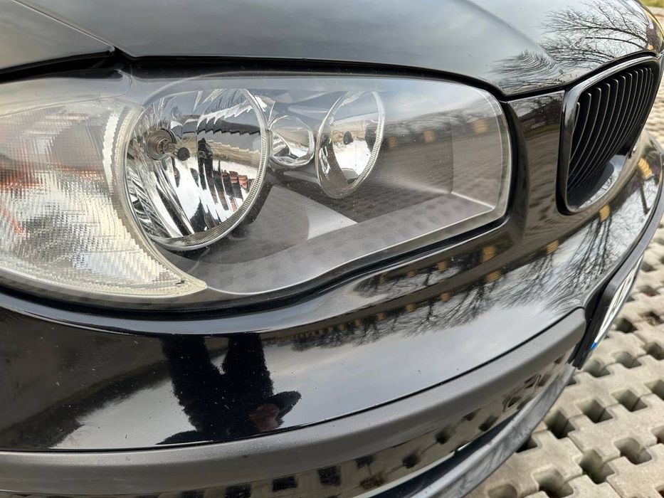 Автомобіль BMW 1 Series 2009