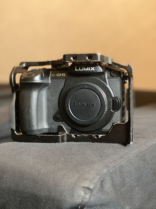 ZESTAW LUMIX DMC-GH5 + LUMIX G 12-60mm f/3.5-5.6 + akcesoria