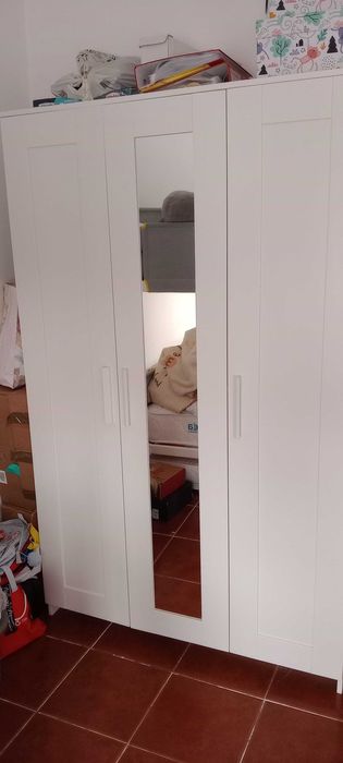 Armário branco IKEA