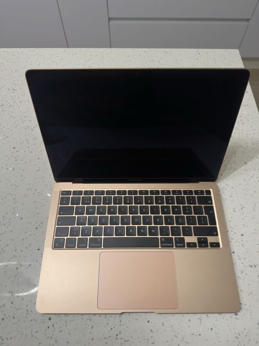 MacBook Air M1 13” (2020) Rose Gold – Para peças ou reparação