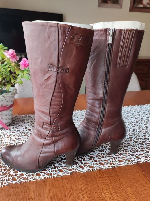 Kozaki damskie brązowe