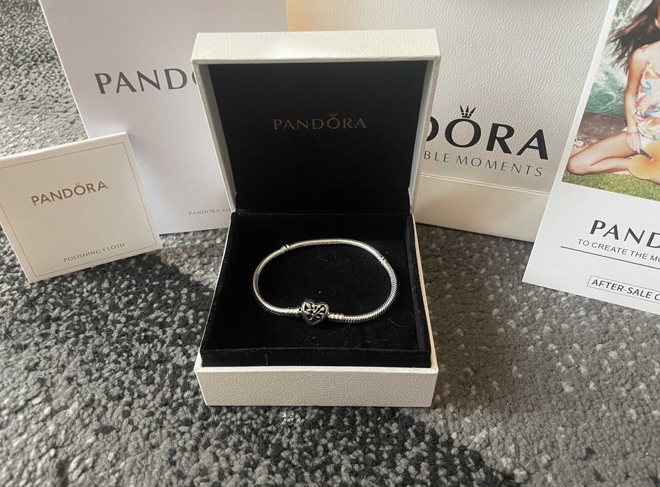 Bransoletka Pandora 18 cm srebrna nowa 2 charmsyGRATIS pudełko Pandora