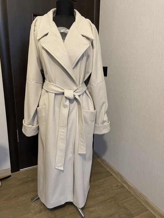 Пальто жіноче продам