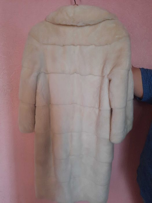 Шуба норковая белая