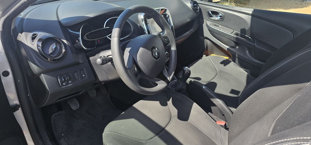 Renault clio sport tourer