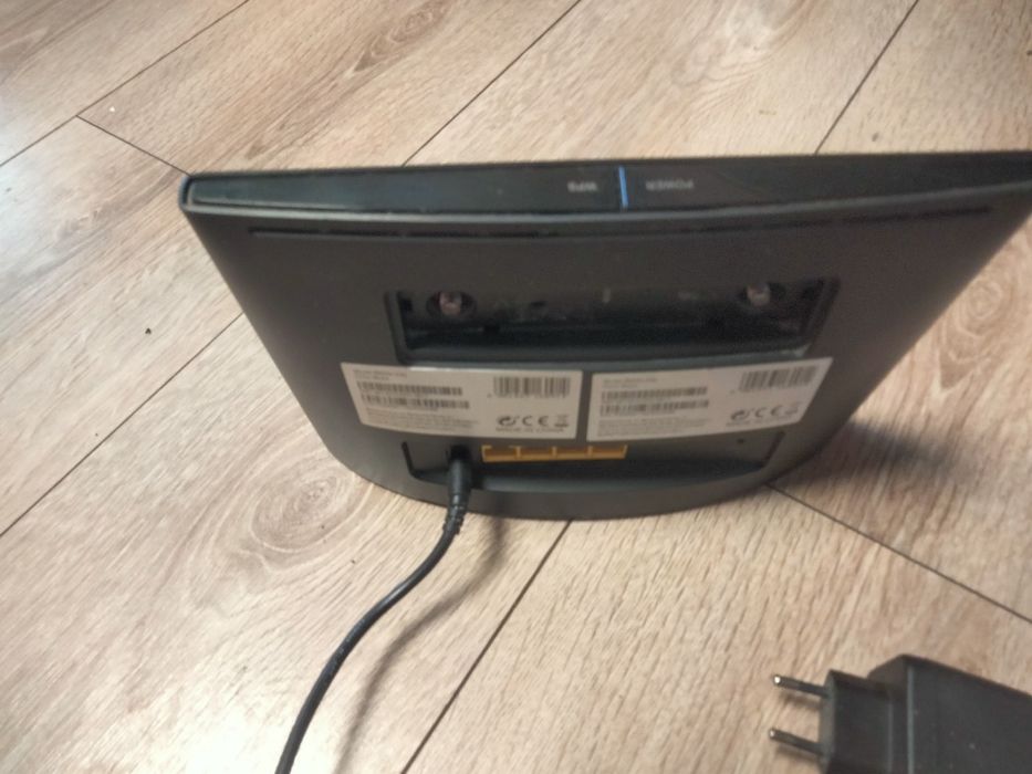 Router Huawei B525s-23a z logo T-Mobile.