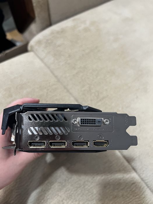 Відеокарта GTX 1060 6 ГБ