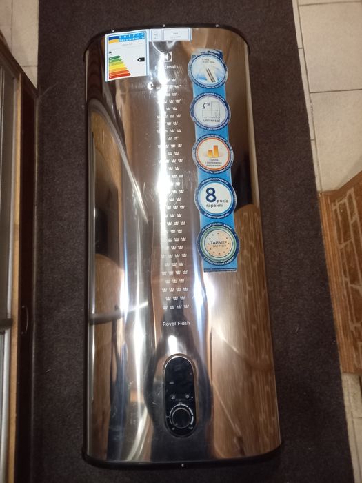 Бойлер ELECTROLUX на 50л. Сухие тены. Б/У.