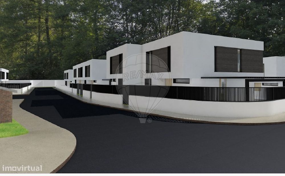 Moradia T4 para venda