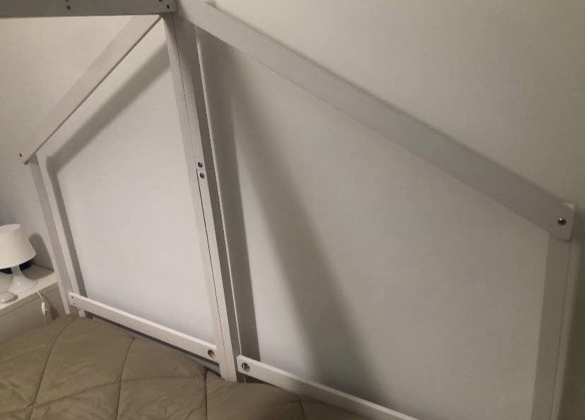 cama infantil tipo casinha em Pinho maciço - branco