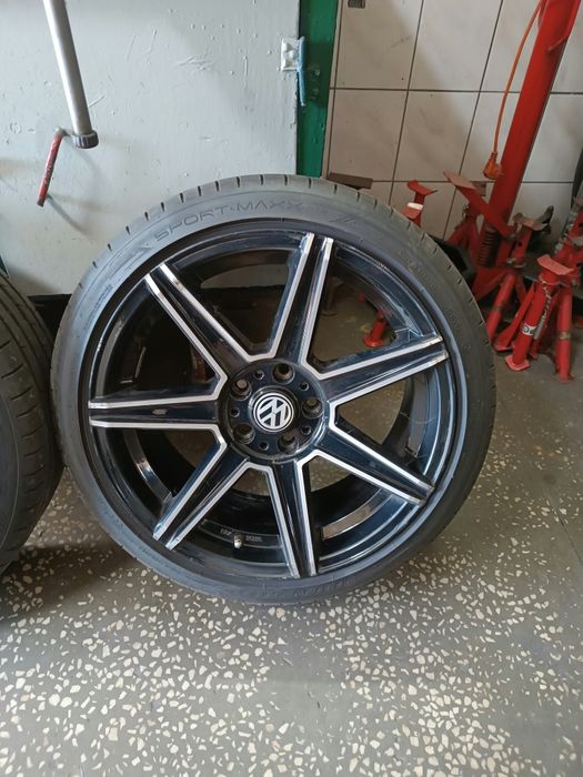 Kompletne koła z oponami Dunlop 225/40 ZR18 92Y