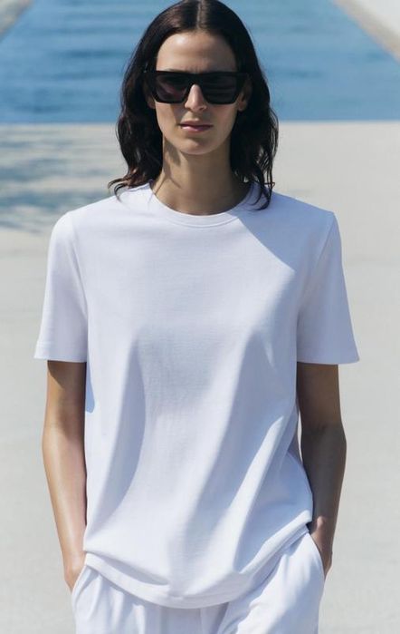 ZARA Щільна бавовняна футболка