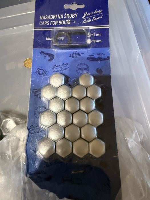 Nakladki na sruby do kół 17’