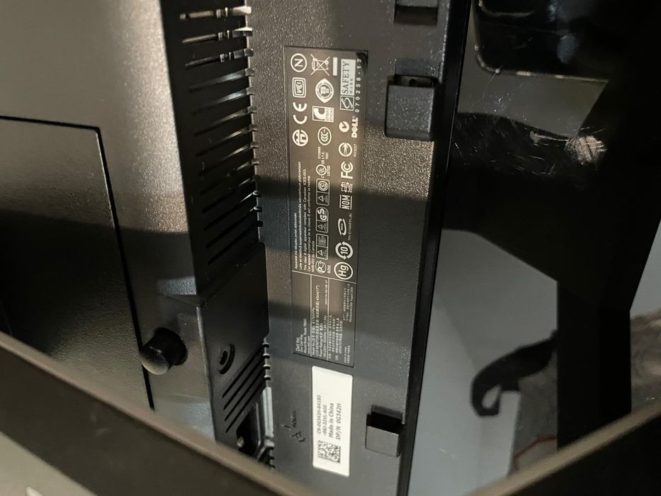 Dell 17-inch Monitor424239086060195844