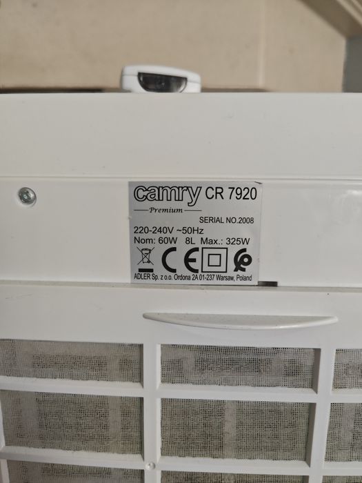 climatizador portátil Camry CR 7920, um aparelho 4 em 1 que funciona como arrefecedor, purificador, humidificador e ionizador de ar.