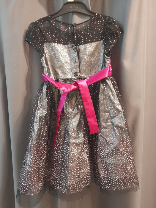 Sprzedam piękna świąteczna sukieneczka Jona Michelle r.116