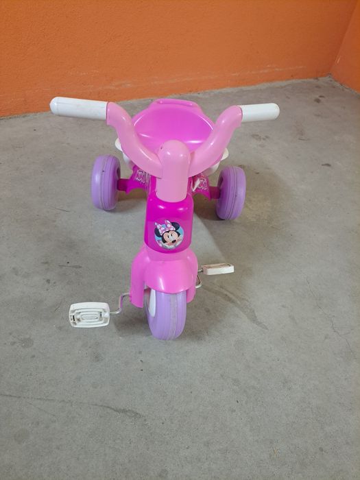 Triciclo minnie c/ cesto