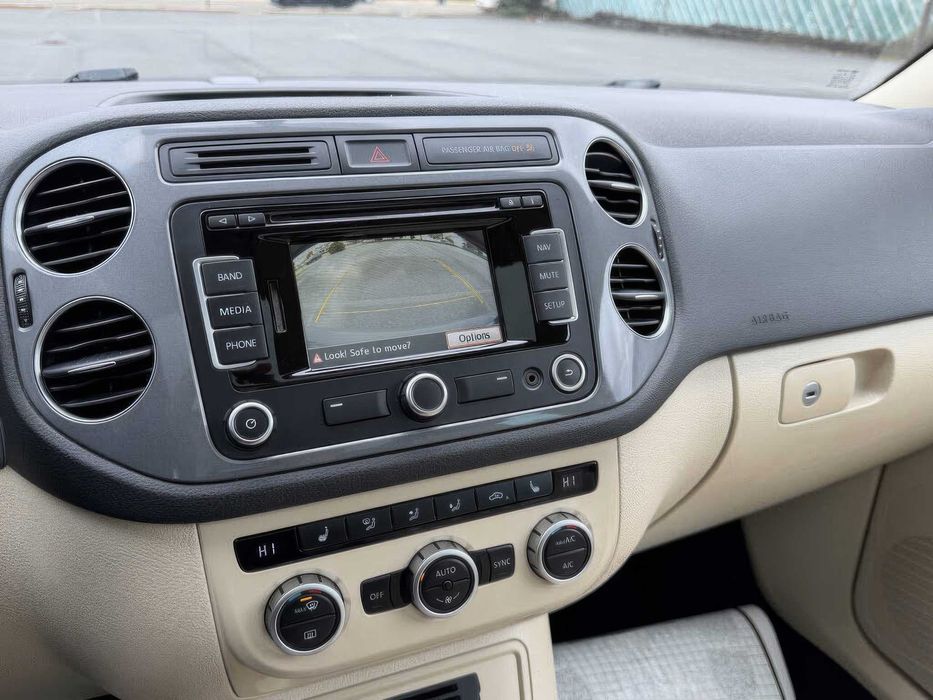 Volkswagen Tiguan 2.0      2014