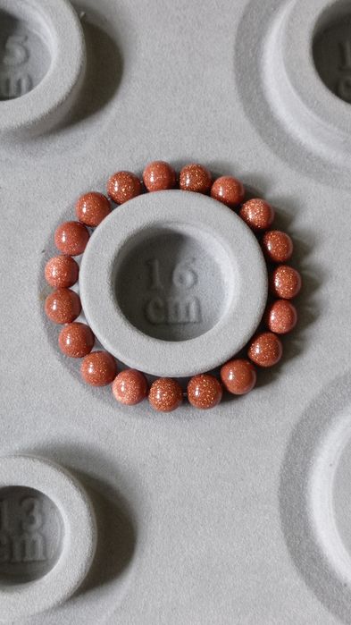 Bransoletka na gumce z kamieni Piasku Pustyni, pomysł na prezent