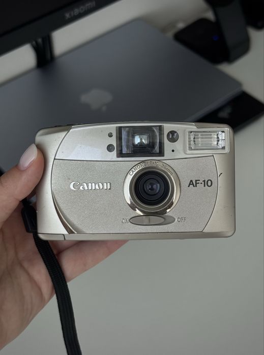 Плівковий фотоапарат Canon AF-10 35mm | 26mm f/6 | Auto Focus | Flash