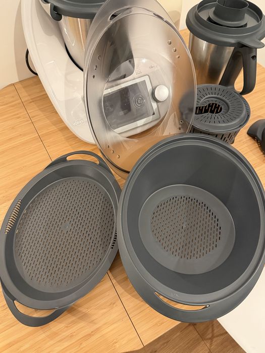 Bimby TM6 com todos os acessórios + copo extra