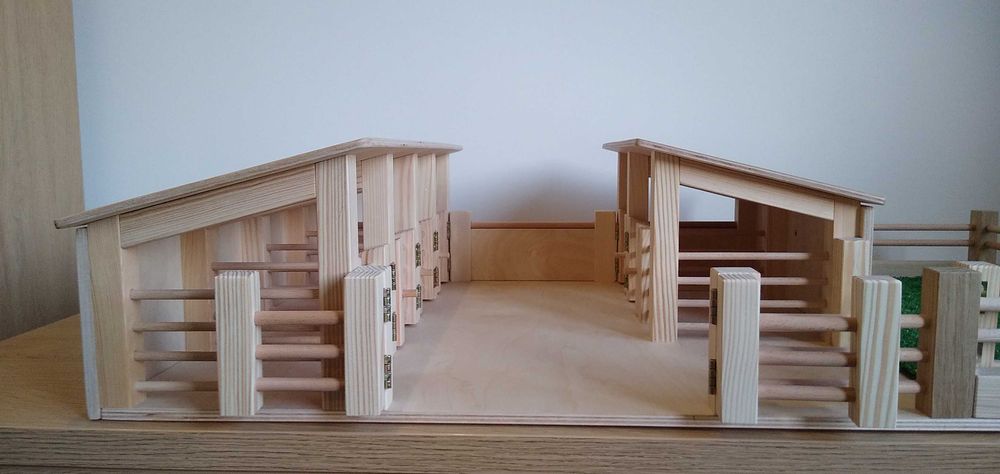 Stadnina dla koni typu ,, schleich" drewniana 6 boksów