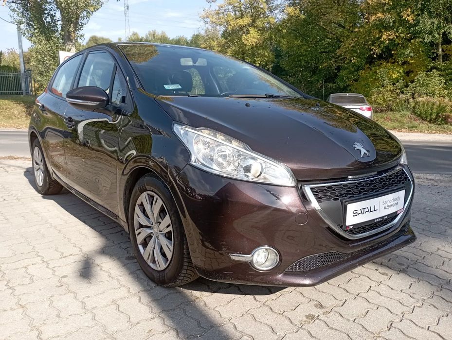 Peugeot 208