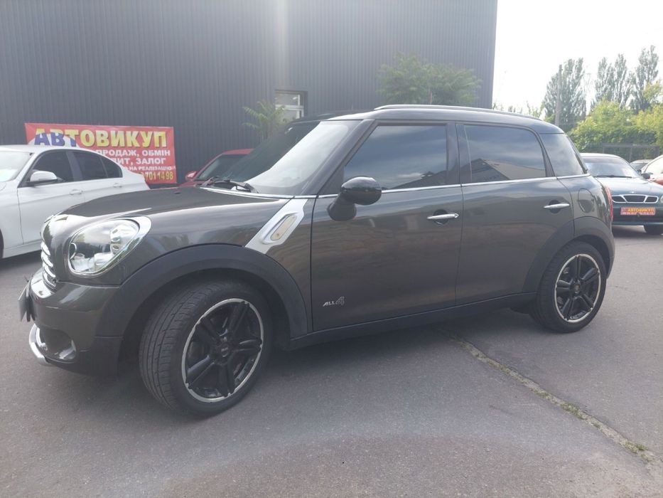 Mini Cooper 2011 рік
