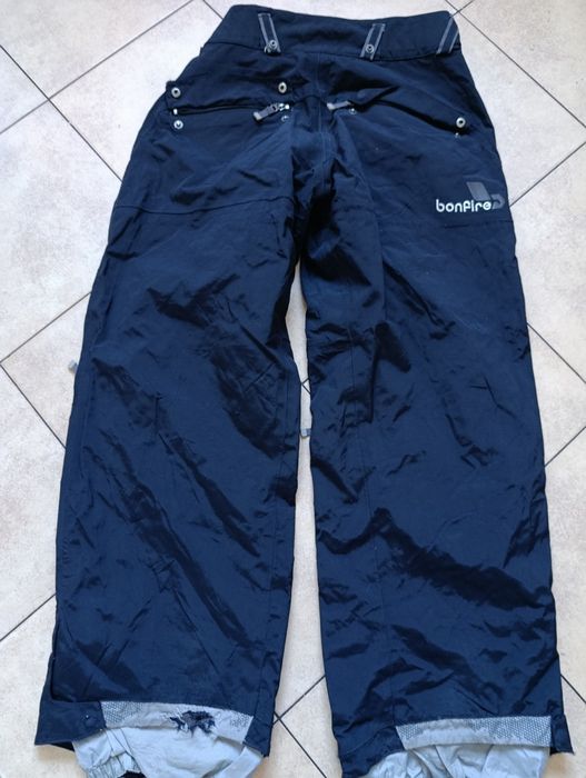 Spodnie snowboardowe bonfire rozmiar M  stan db na ok 170/176 cm (127)