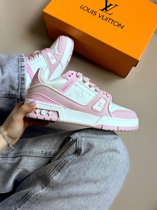 Louis Vuitton Trainer Sneakers Pink White (без предплат)

А Банк