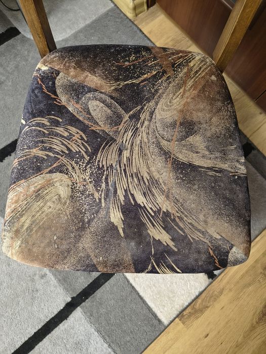 Крісло дерев'яне