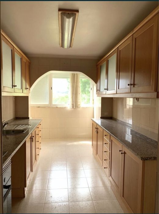 Quarto individual junto ao Metro da Encarnação