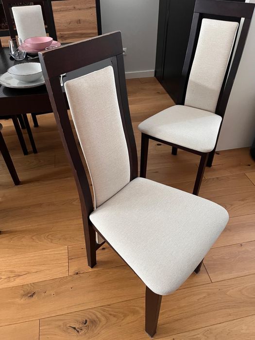 Stół drewniany rozkladany + 6 krzeseł