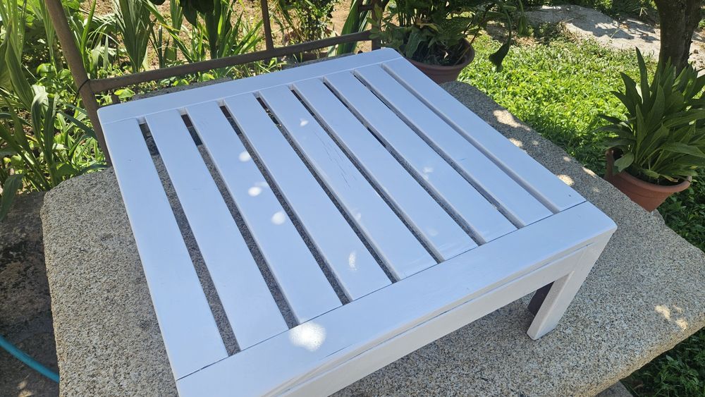 Mesa lacrada a Branca