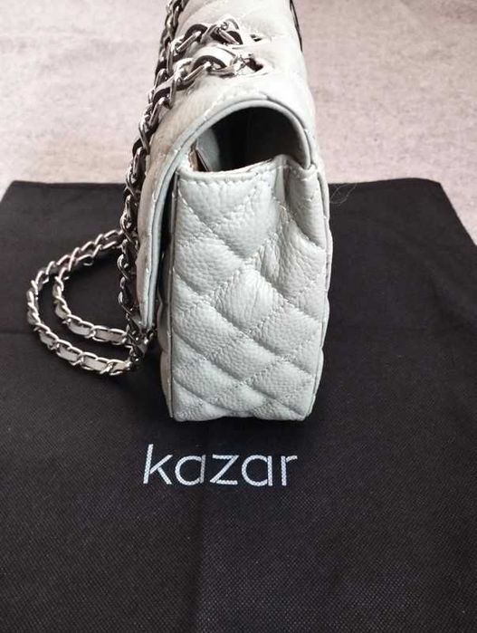 Nowa skórzana torebka na łańcuszku pasku pikowana Kazar