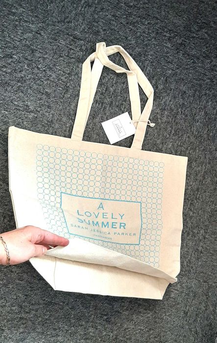 fajna torebka shopperka letnia Sarah Jessica Parker