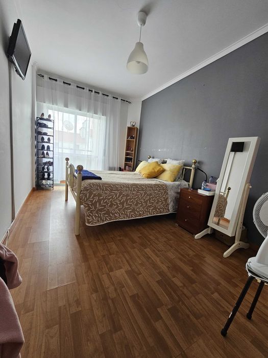T2+1 na Serra das Minas – Excelente oportunidade para particulares e investidores   Este apartamento T2+1 - muito bem distribuídos — Rio de Mouro, Lisboa