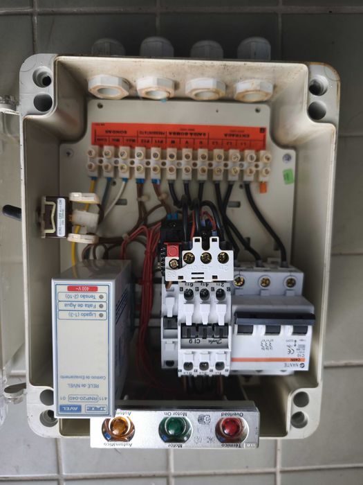 Eletrobomba trifasica com quadro eletrico de nivel