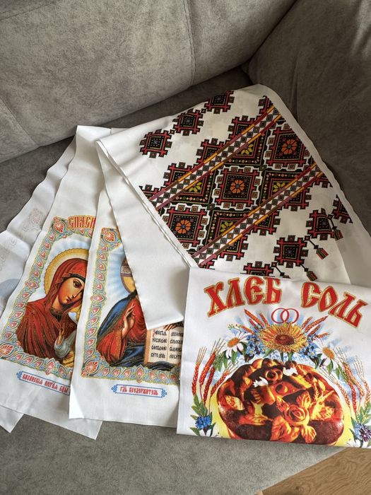 Весільна атрибутика, рушник весільний, одяг на пляшку, повзунки