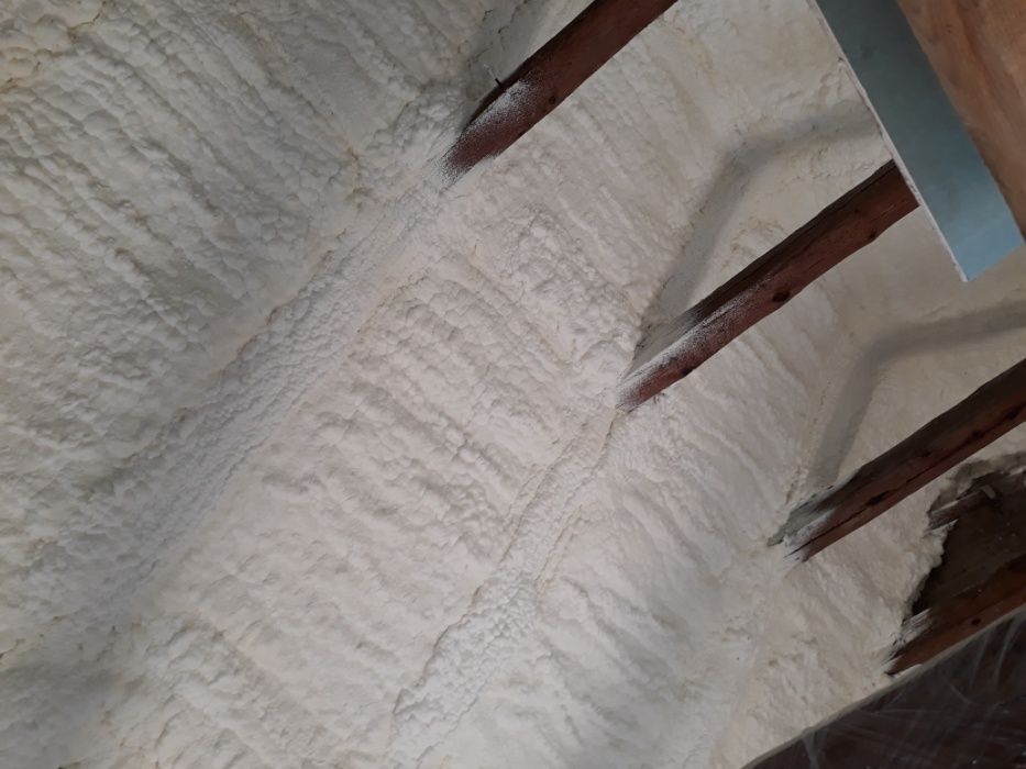 Piana PUR, ocieplanie poddaszy pianką PUR, Izolacje natryskowe Jarocin