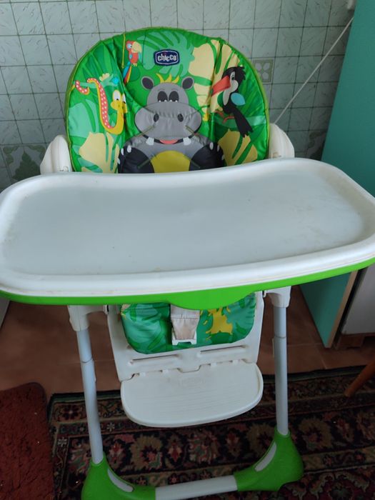 Продам стульчик для кормления Chicco