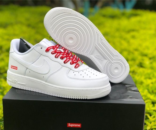 Nike Air Force Supreme
