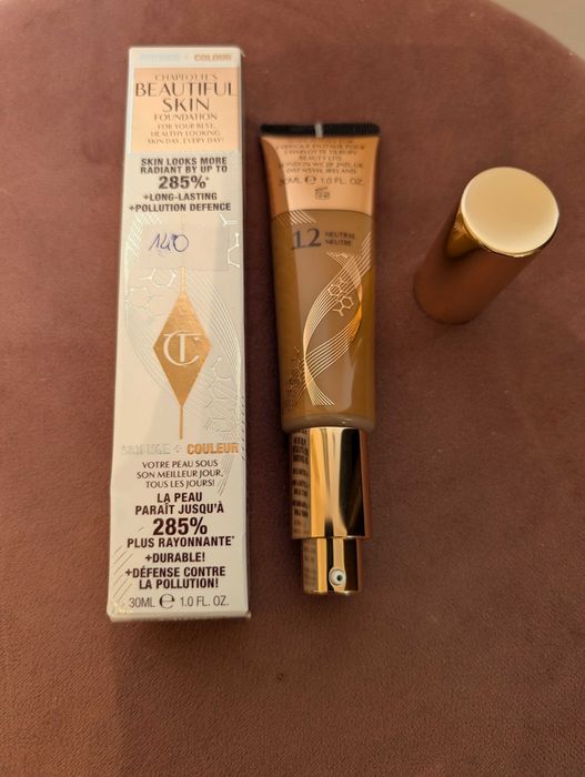 Podkład- CHARLOTTE'S beautiful skin foundation, 12 Neutral