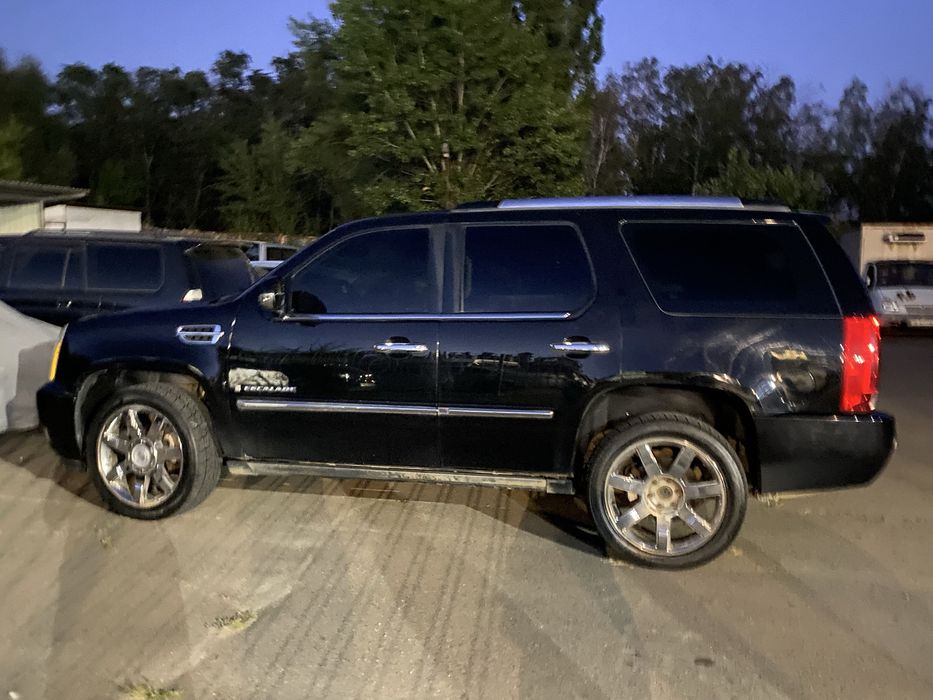 Продажа машина Escalade Cadillac