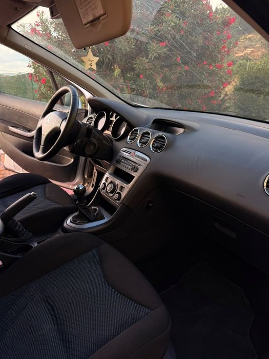 Peugeot 308 1.6 HDi 2010 - Económico e Fiável