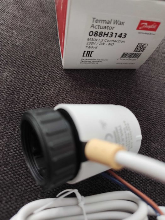 Napęd termiczny Danfoss o nr. katal 088H3143 do wkładek zawor. M30x1,5