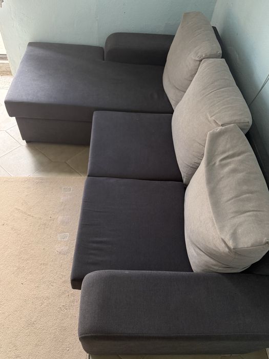 Sofá com chaise long