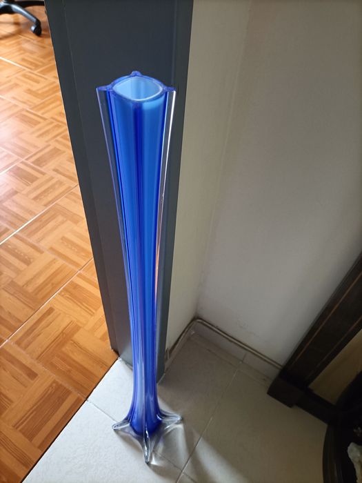 Solitário vidro azul cobalto 90 cm de altura